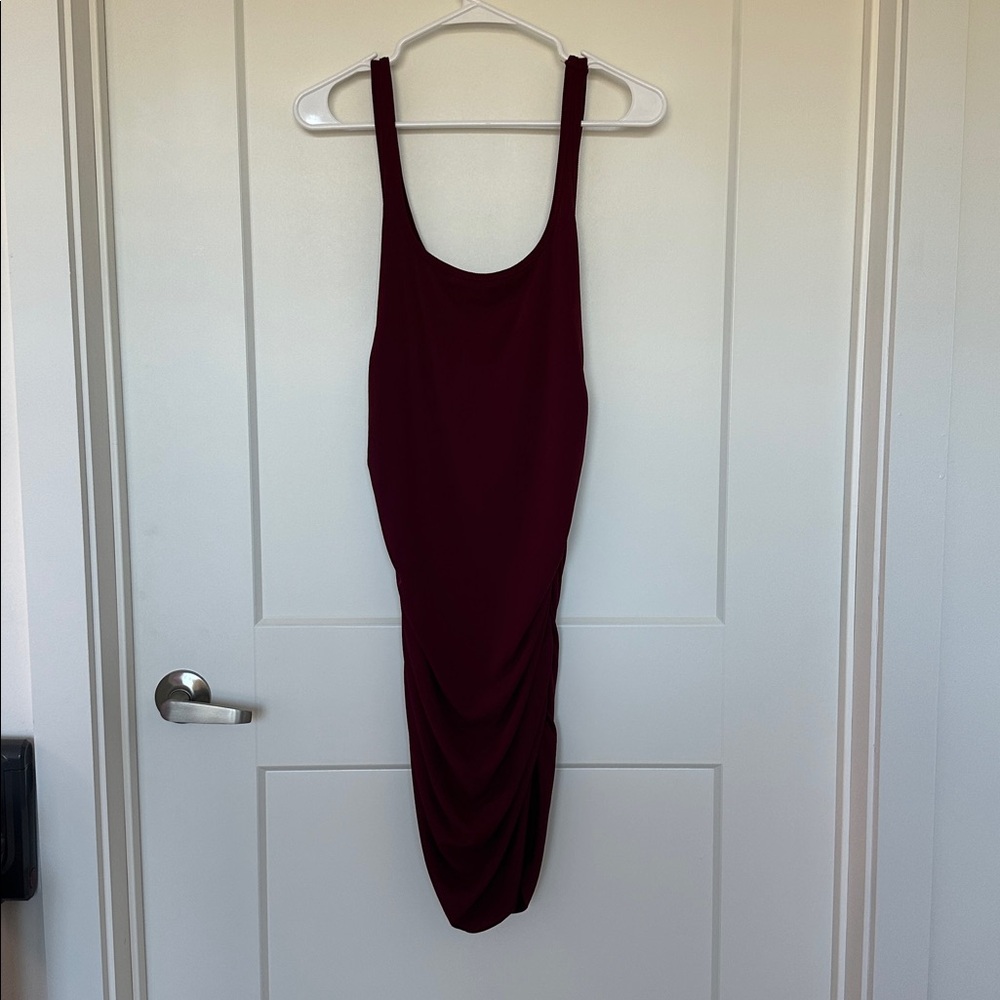 Elegant Burgundy Sleeveless Dress